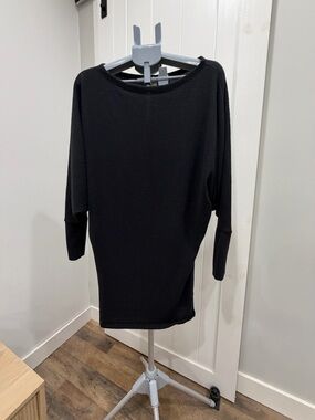 Fantastic Fawn Black Long-Sleeve Boatneck Knit Dress